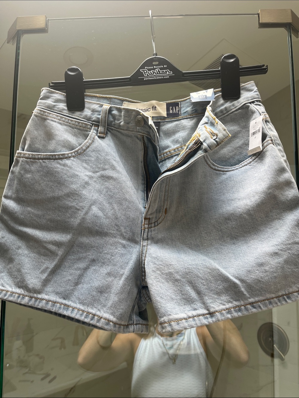 GAP NWT Antiqued Classic Fit Jean Shorts size 27